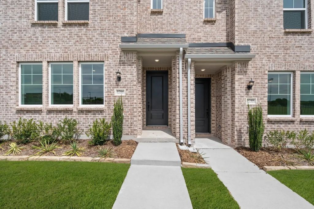 5704 Lakeview Drive, Watauga