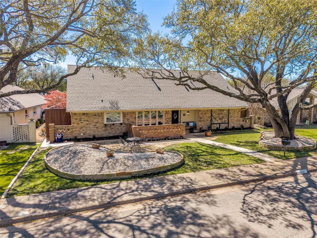 7402 Authon Drive, Dallas