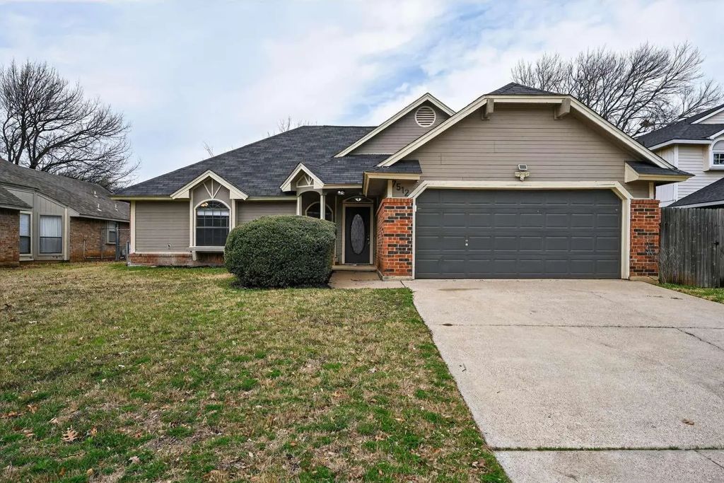 7512 Boulder Circle, Fort Worth
