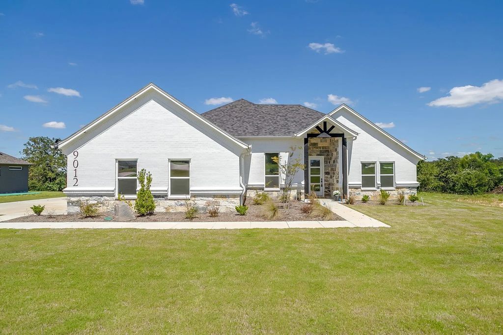 9012 Valley Oak Court, Springtown