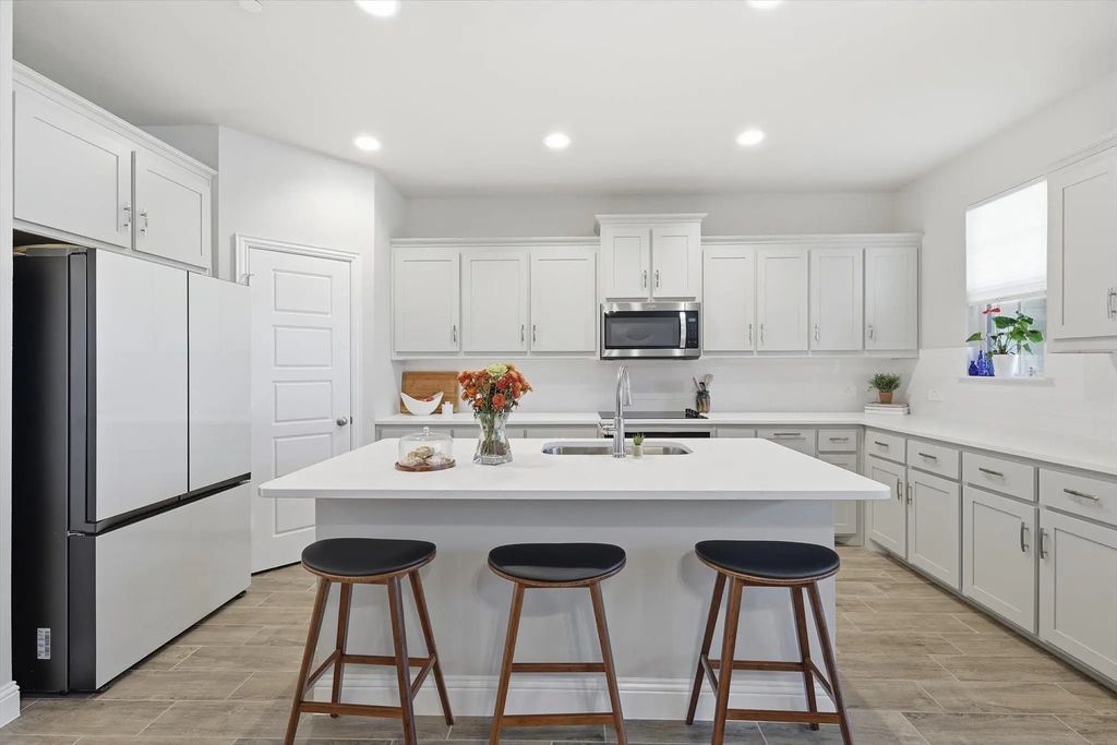 6092 Bursey Road, Watauga