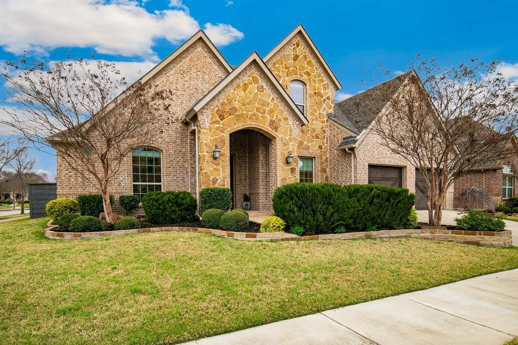 801 Boardwalk Way, Little Elm