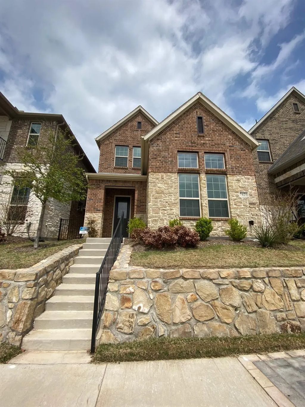7421 Sunset Boulevard, Rowlett