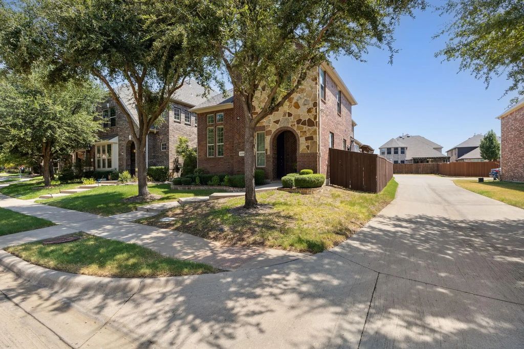 4328 Peregrine Way, Carrollton