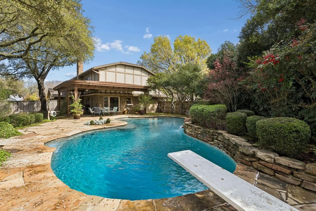 147 Hidden Circle, Richardson