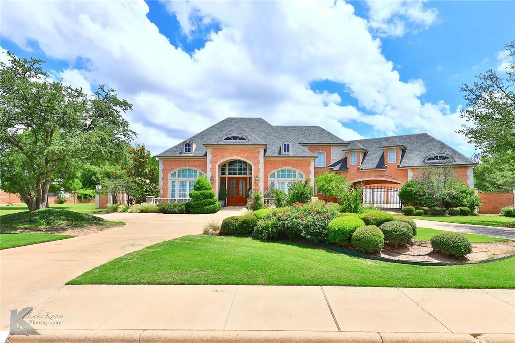 31 Winged Foot Circle E, Abilene