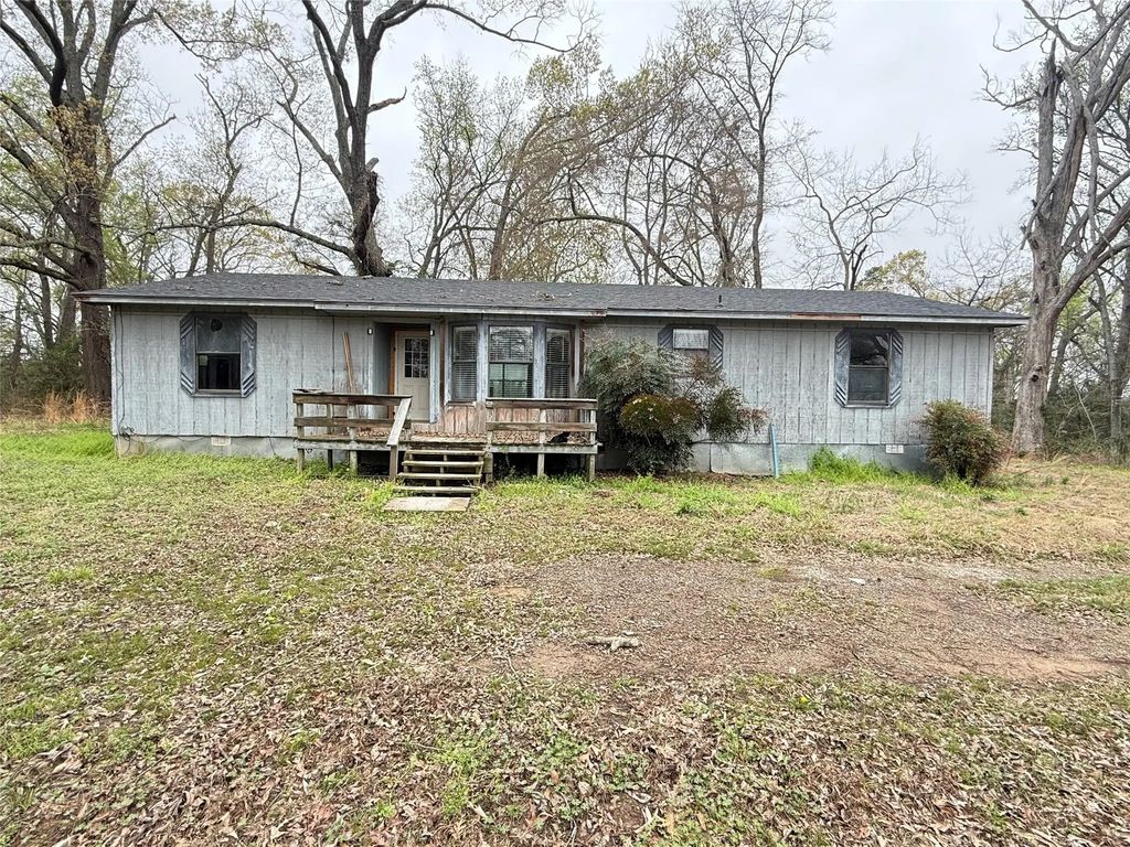 8708 Farm Road 127, Mount Pleasant