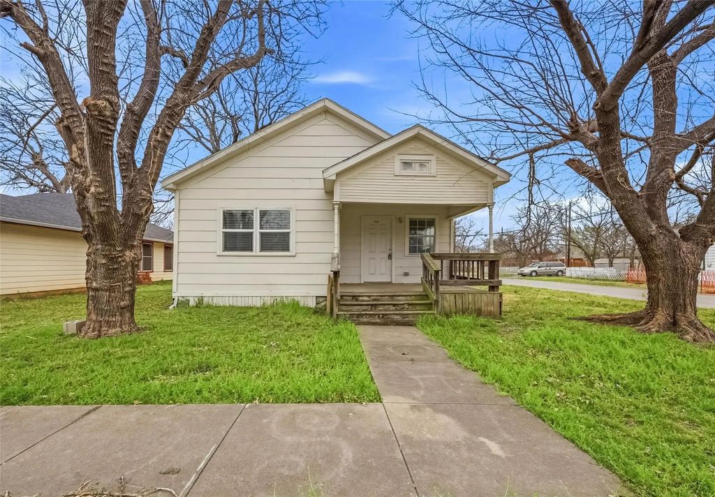 1101 N Harrison Avenue, Sherman