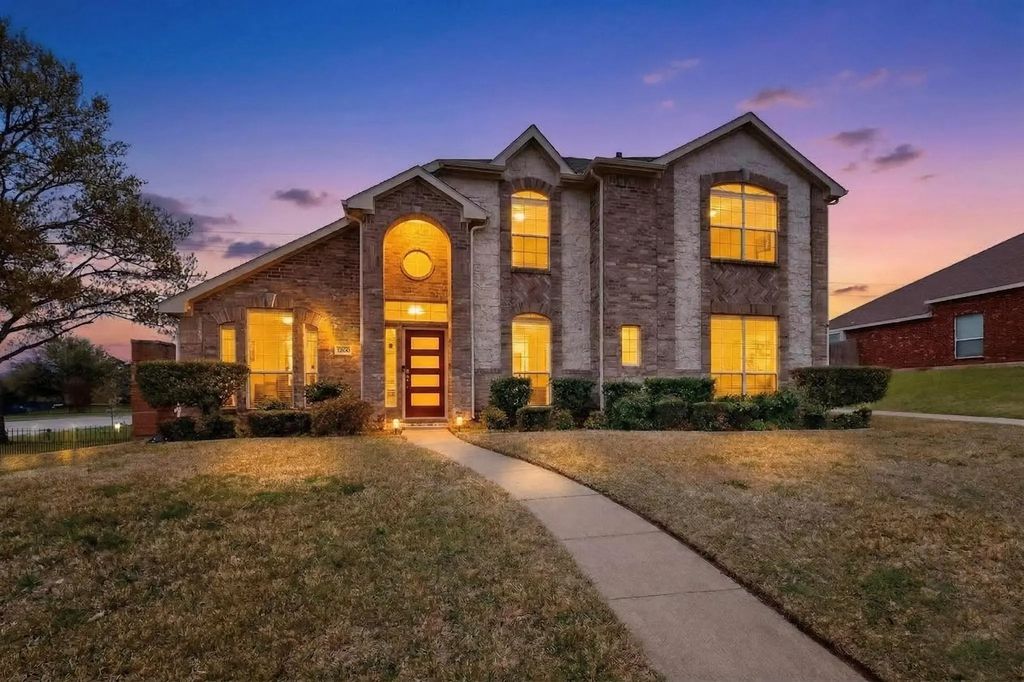 1200 Ashford Drive, DeSoto