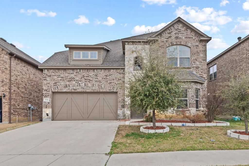 3732 Fossil Tree Lane, Fort Worth