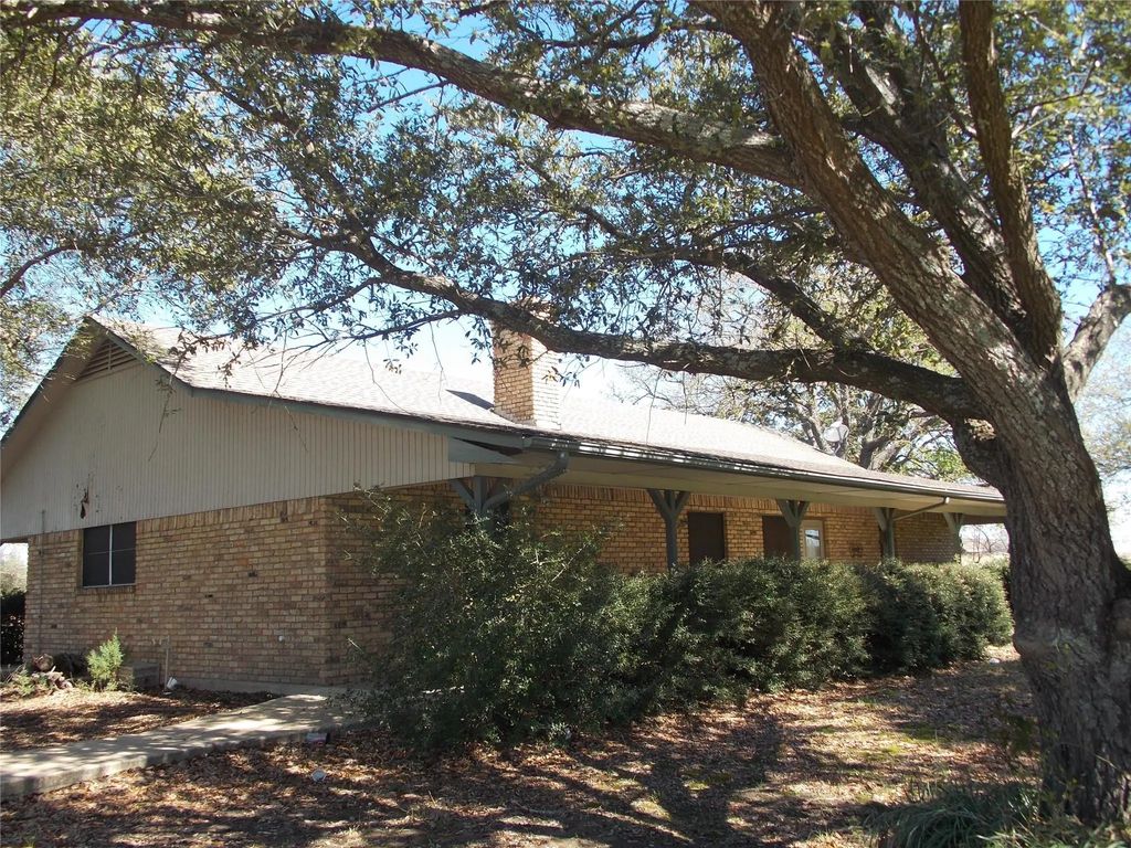 10211 Bluebonnet Drive, Scurry