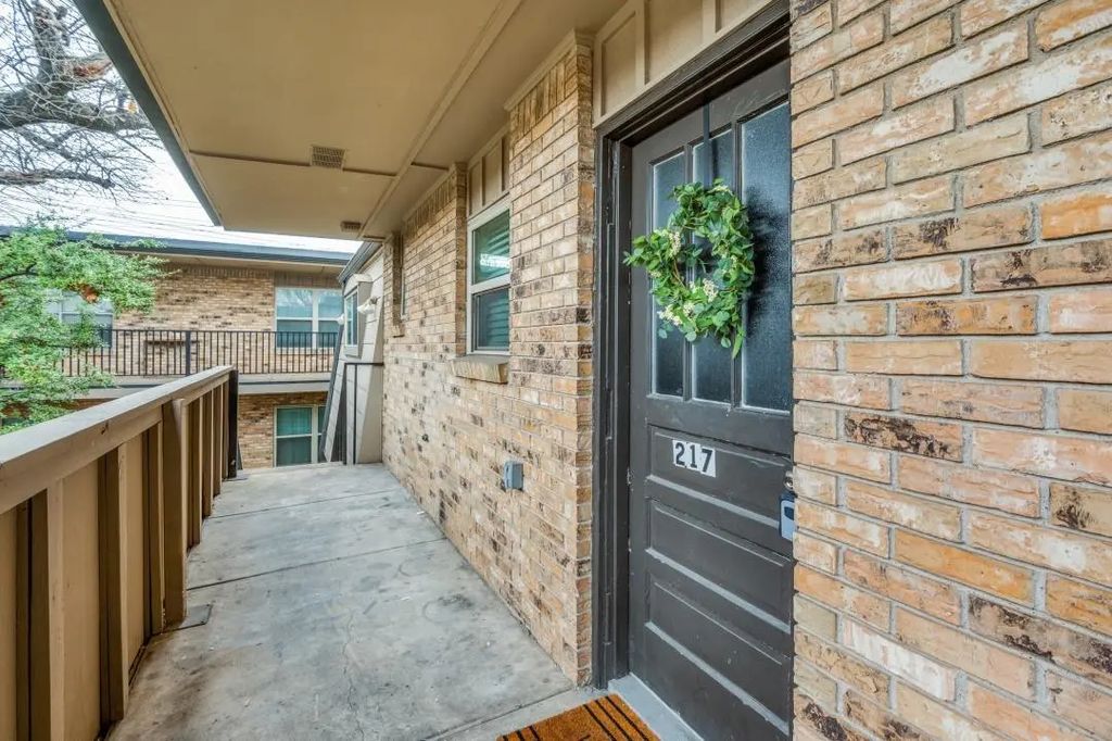 7935 Royal Lane 217, Dallas