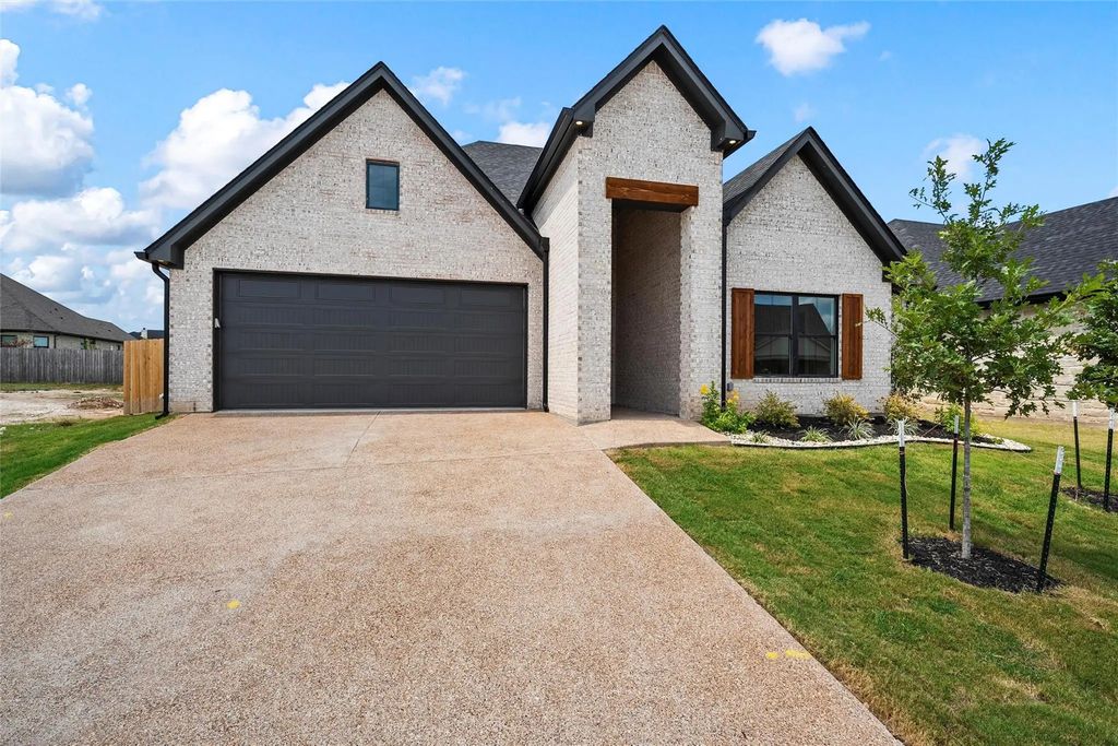 12004 Kenai Circle, Woodway