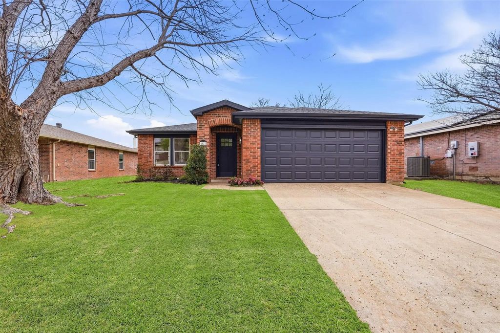 4517 Willow Way Drive, McKinney