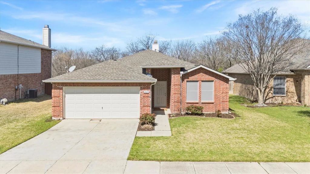 2405 Spruce Court, Little Elm