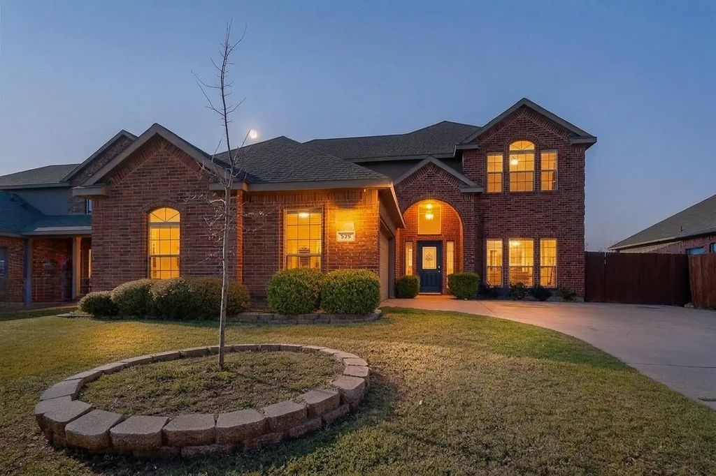 228 Bob White Drive, Red Oak