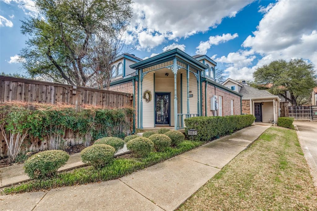 18031 Whispering Gables Lane, Dallas
