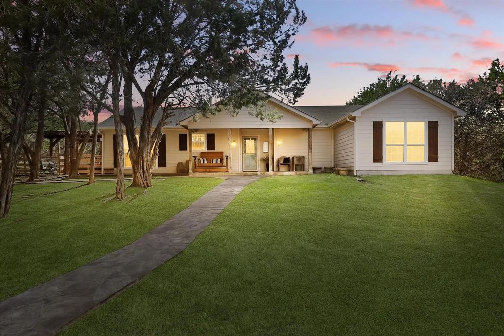 5908 Hill Country Court, Lipan
