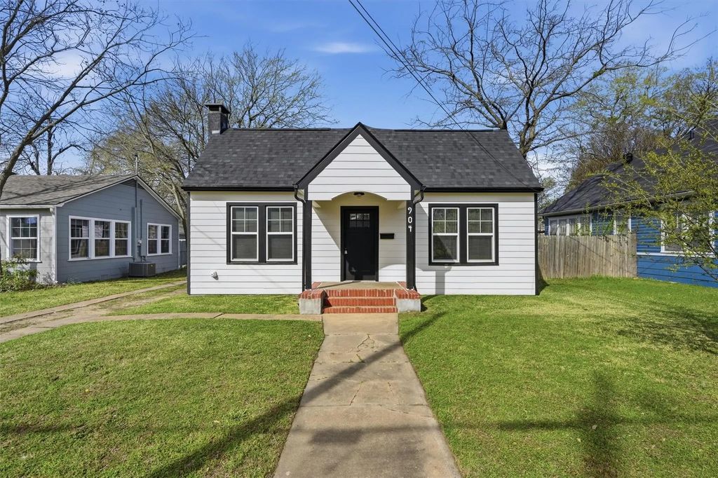 904 N Woods Street, Sherman