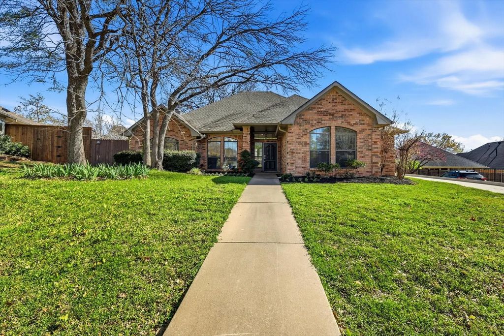 724 Smokerise Circle, Denton