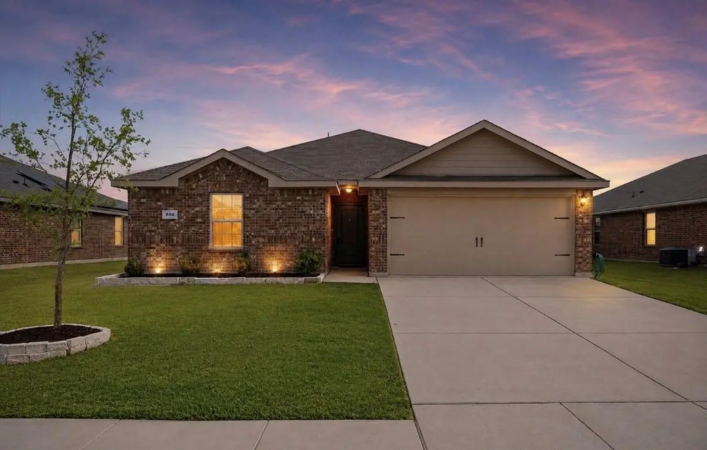602 Iron Hill Lane, Royse City