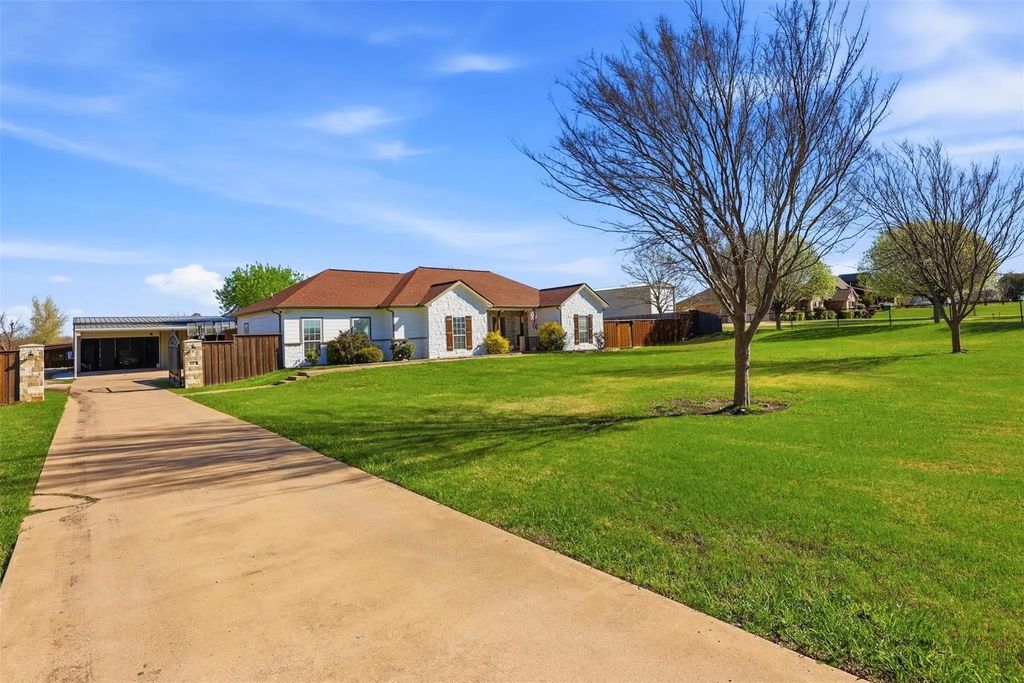 113 Mulkey Road, Waxahachie