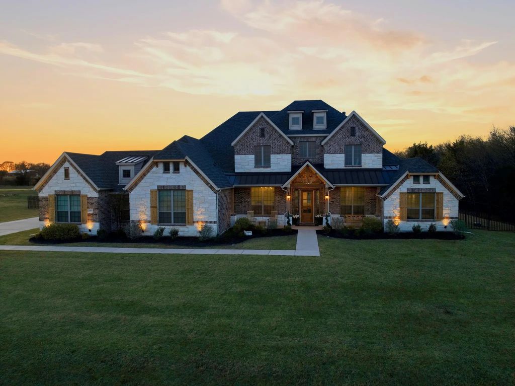 332 Ledstone Court, Rockwall