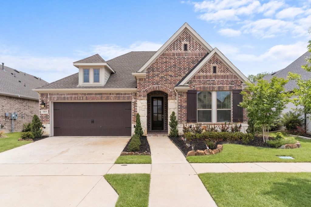 1815 Bell Court, Van Alstyne