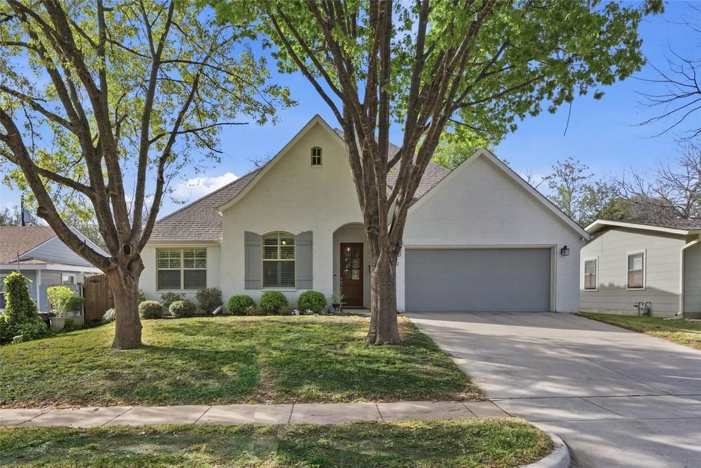 5849 Dennis Avenue, Fort Worth