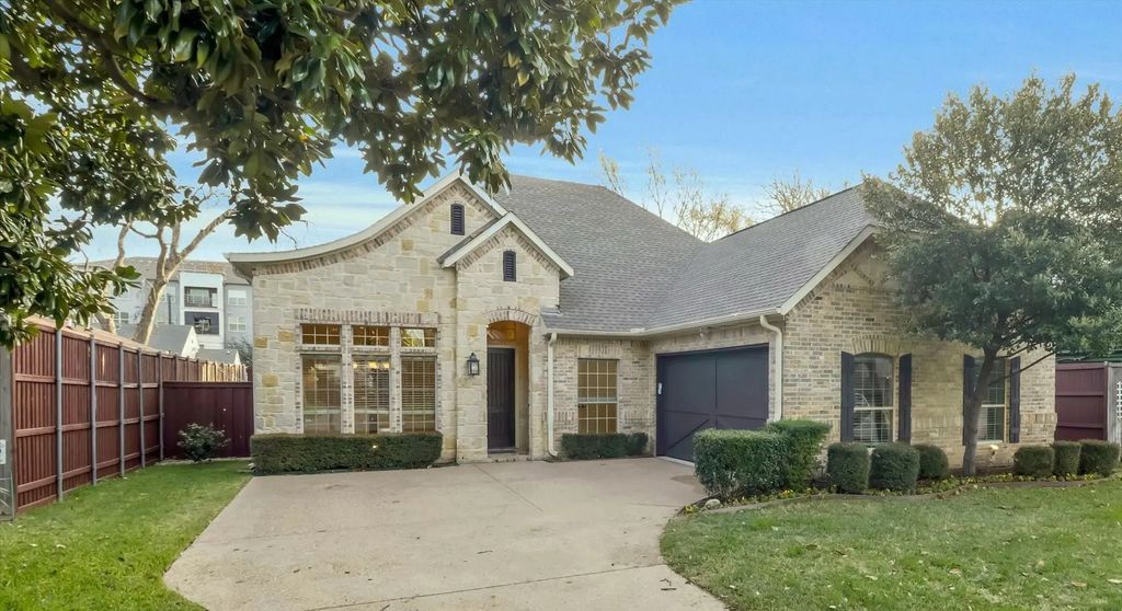 5212 Maple Springs Boulevard, Dallas