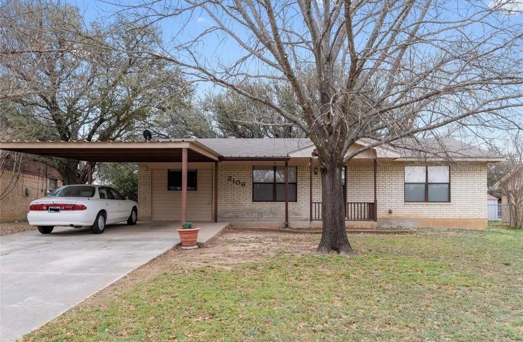 2106 Calvert Road, Brownwood