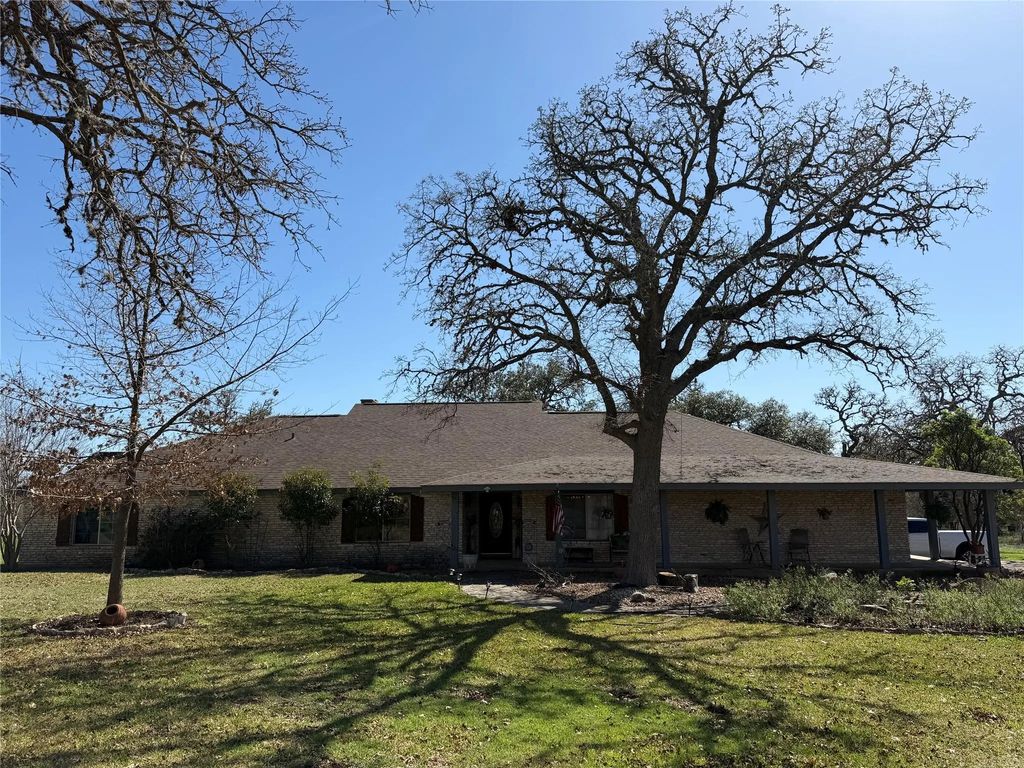115 Woodland Road, Kerrville
