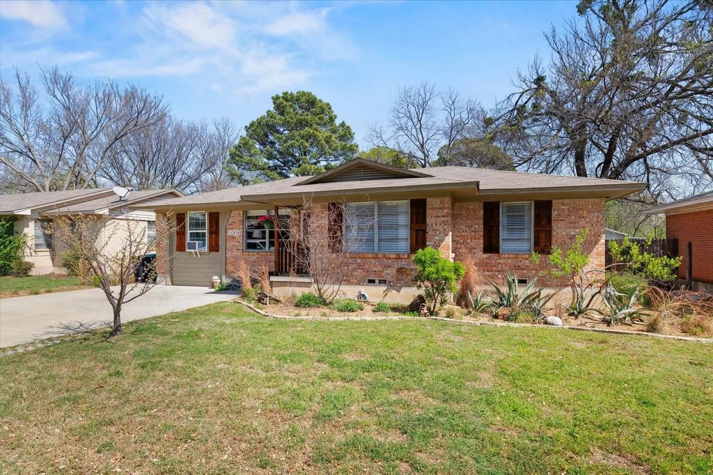 2008 Redwood Place, Denton