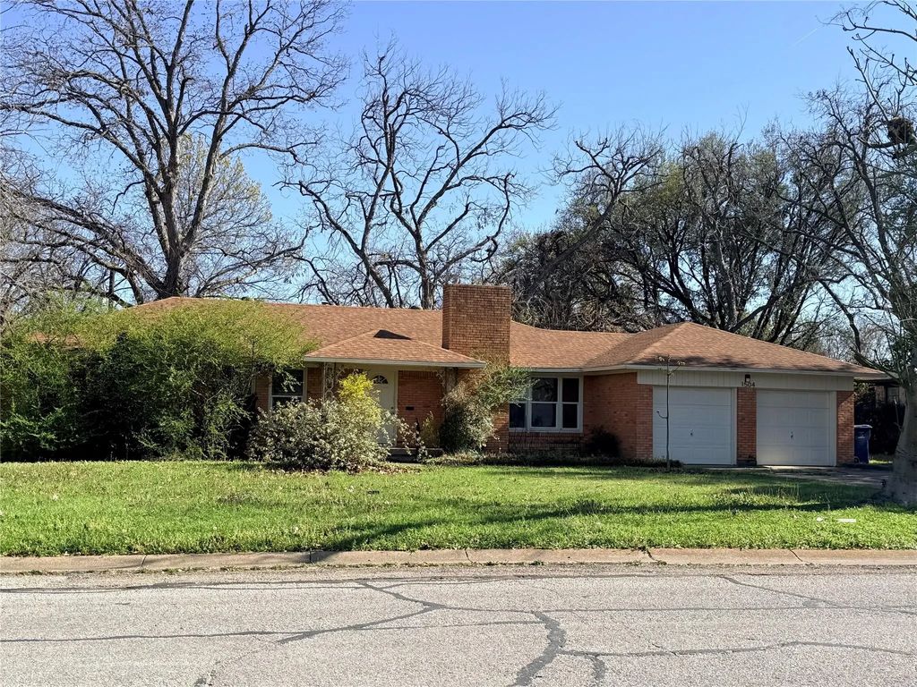 1504 Melody Lane, Garland