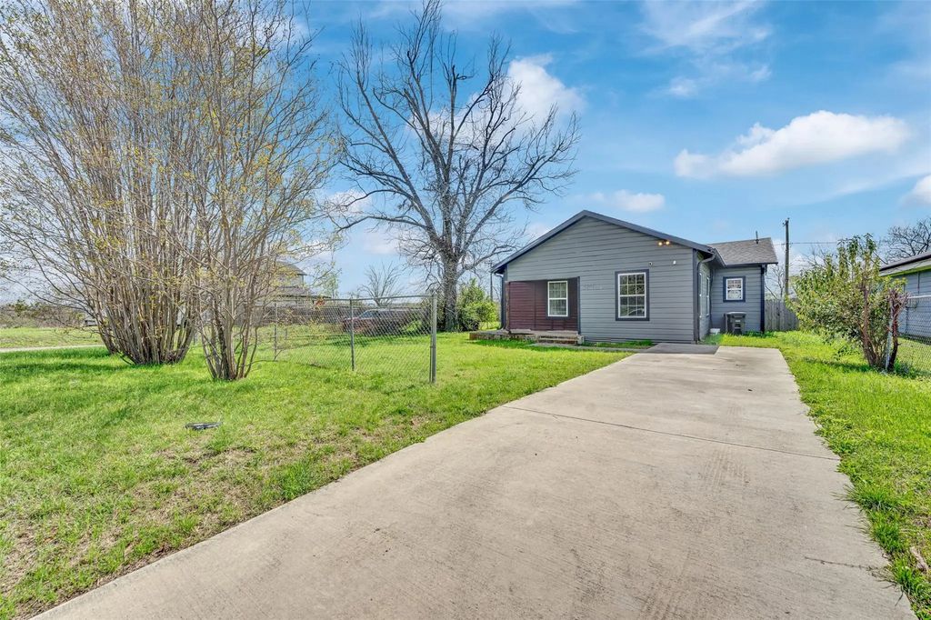 5101 Humbert Avenue, Fort Worth