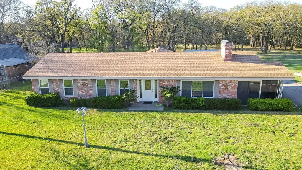 851 Leroy Parkway, Elm Mott