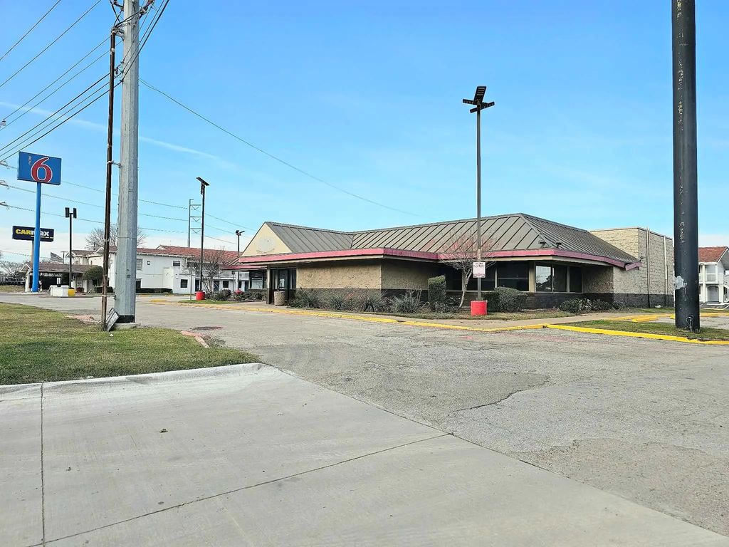 12733 Lyndon B Johnson Freeway, Garland