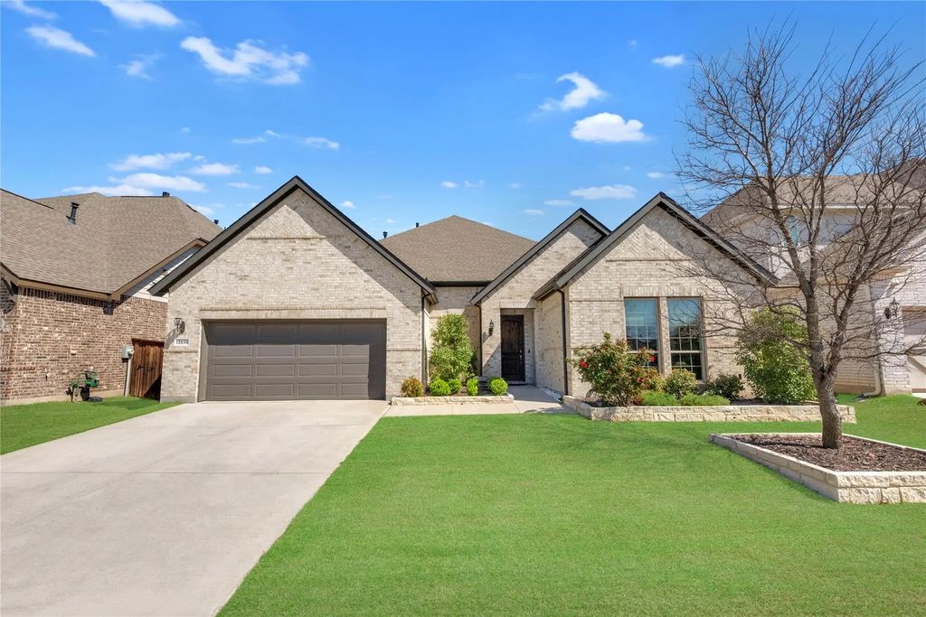 11836 Prudence Drive, Fort Worth
