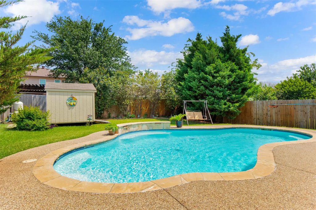3920 Golden Horn Lane, Fort Worth