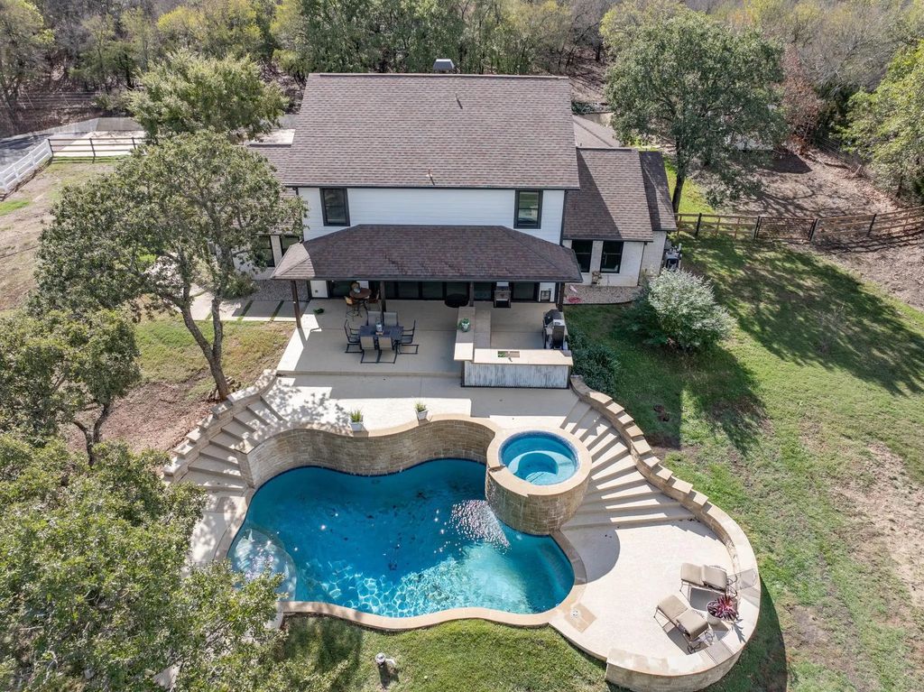 950 Naylor Road, Cross Roads