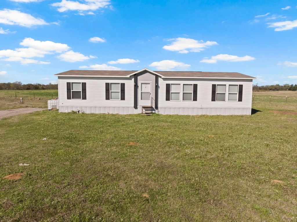 724 Ne County Road 2170, Mount Vernon