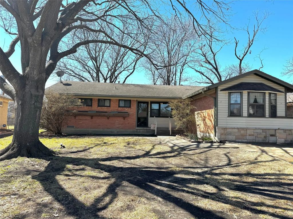 9059 Leaside Drive, Dallas