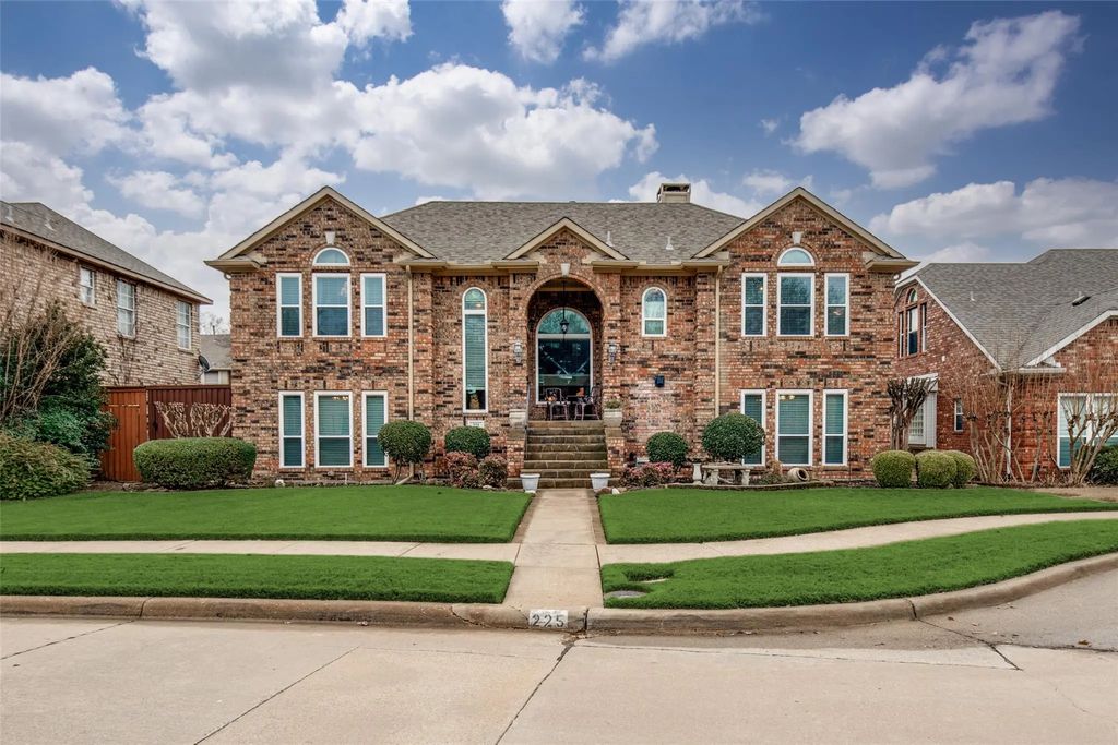 225 Bay Circle, Coppell