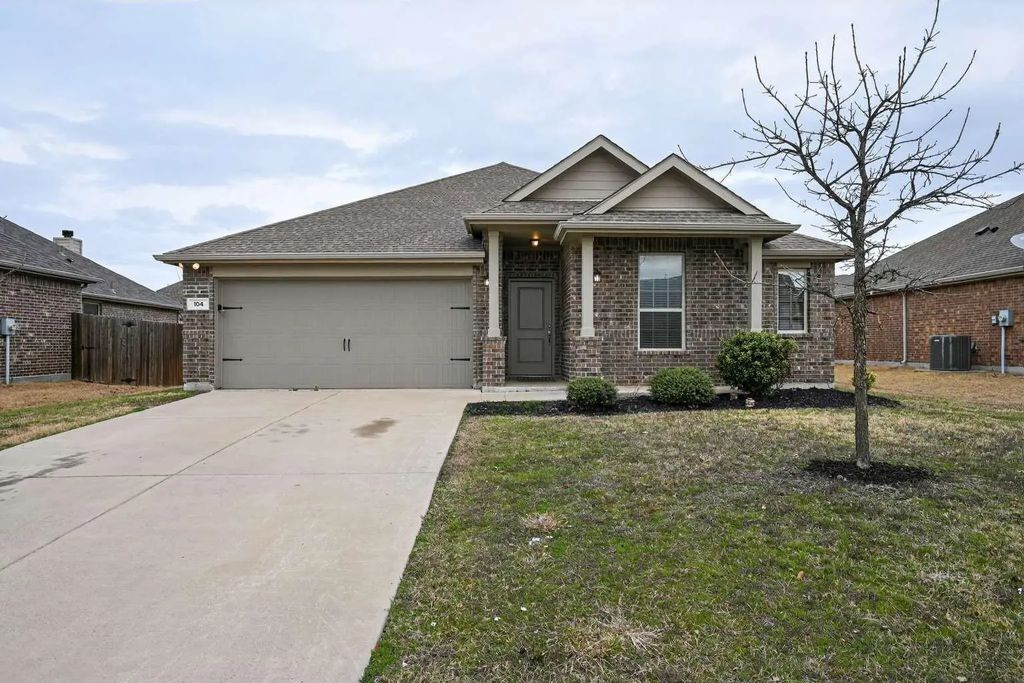 104 Acadia Lane, Forney