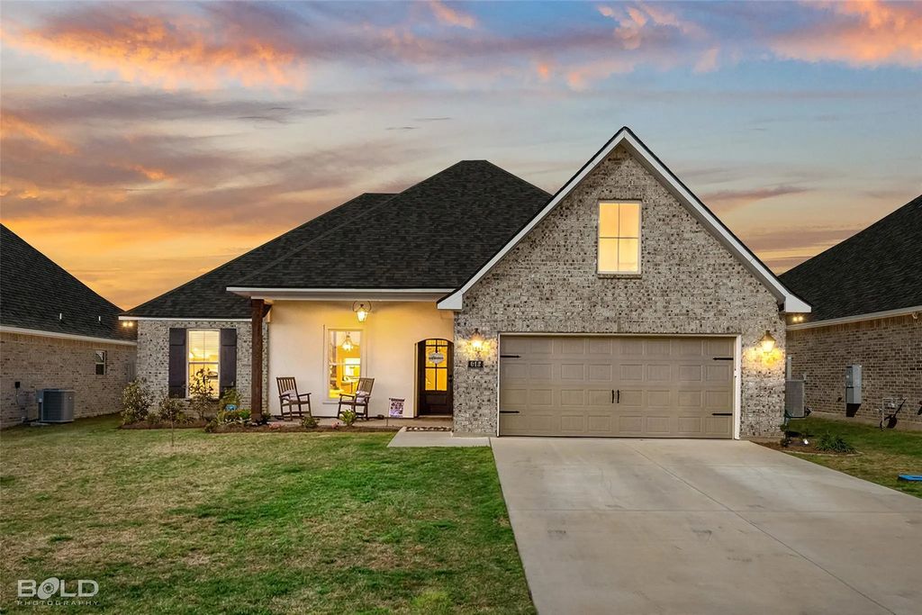 613 Flowstone Crossing, Benton