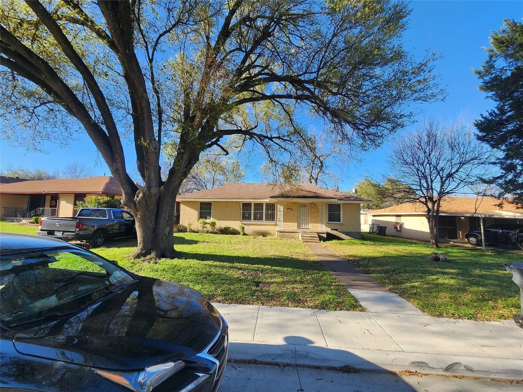 1527 Cape Cod Drive, Dallas