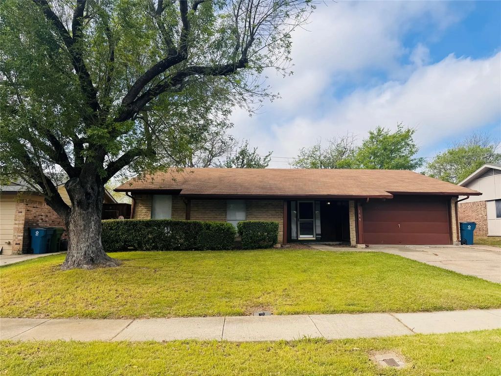 164 Price Drive, Lewisville