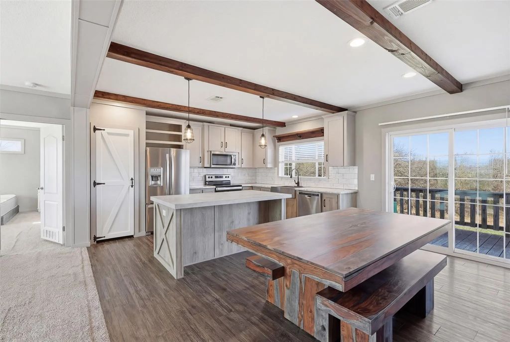151 Private Road 3814, Springtown