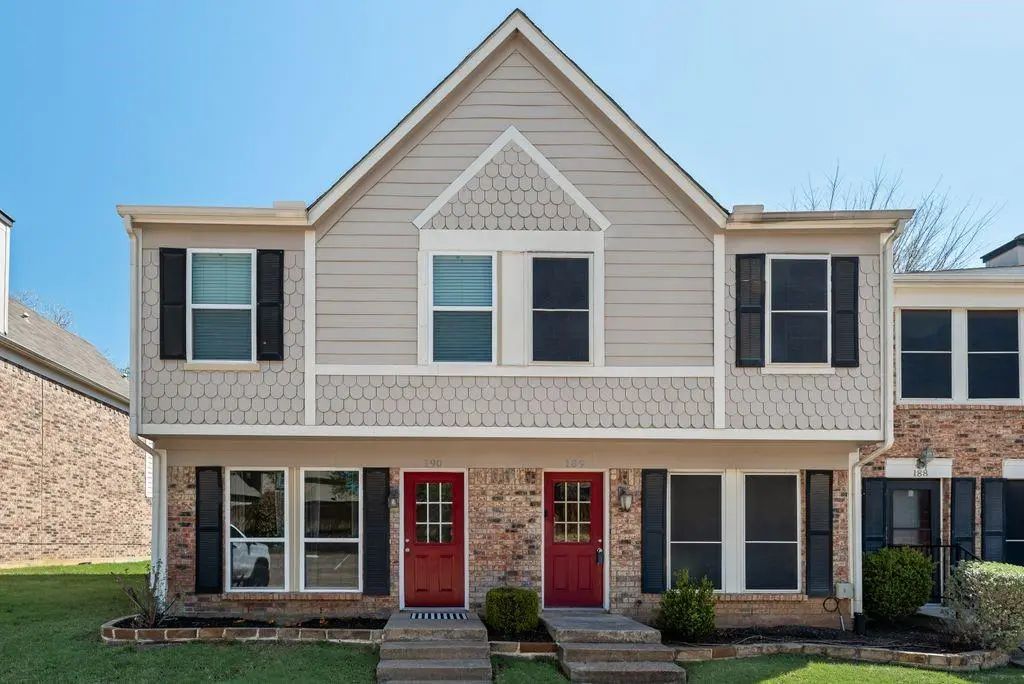 190 Merlin Way, Euless