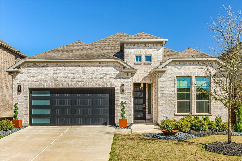 2819 Silver Leaf Drive, Northlake